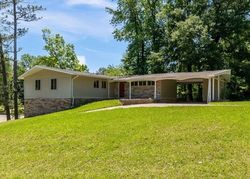 Pre-foreclosure in  MCAULEY DR Vicksburg, MS 39183