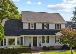 Pre-foreclosure in  RIVERVIEW DR King George, VA 22485