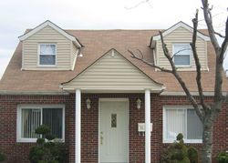 Pre-foreclosure Listing in BURNS AVE LODI, NJ 07644