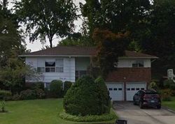 Pre-foreclosure in  MONTEREY DR New Hyde Park, NY 11040