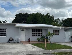  E 57th St, Hialeah FL