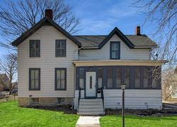 Pre-foreclosure Listing in SOMONAUK ST SYCAMORE, IL 60178