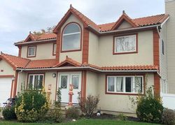 Pre-foreclosure in  SHOREHAM WAY Merrick, NY 11566
