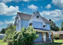 Pre-foreclosure Listing in MANVILLE AVE MANVILLE, NJ 08835