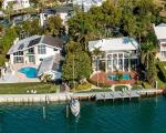 Pre-foreclosure in  BISCAYNE BAY DR Miami, FL 33181