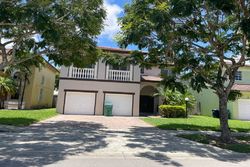 Pre-foreclosure in  SW 114TH PL Miami, FL 33170