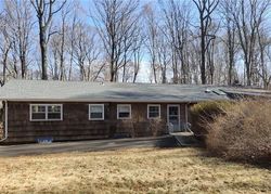 Pre-foreclosure in  FLORENCE LN Fairfield, CT 06824