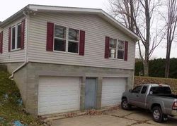 Pre-foreclosure in  WOODVIEW DR Transfer, PA 16154