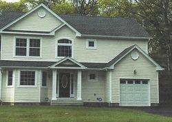 Pre-foreclosure Listing in W BARTLETT RD MIDDLE ISLAND, NY 11953