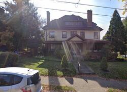Pre-foreclosure in  BEVERLY PL Pittsburgh, PA 15206