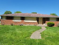 Pre-foreclosure in  SILVER ST Bethalto, IL 62010