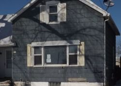 Pre-foreclosure in  W 7TH AVE Oshkosh, WI 54902