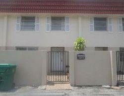 Pre-foreclosure in  INVERRARY DR # B4 Fort Lauderdale, FL 33319