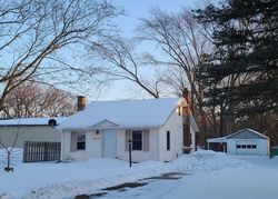 Pre-foreclosure in  LINCOLNWAY Osceola, IN 46561