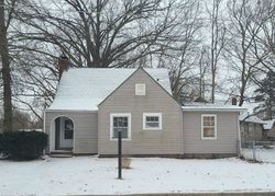 Pre-foreclosure in  SW BILLARD AVE Topeka, KS 66604