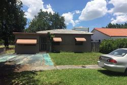 Pre-foreclosure in  LEE DR Miami, FL 33166