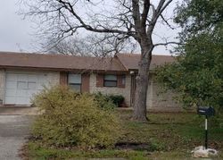 Pre-foreclosure in  HUNTCLUB DR Jarrell, TX 76537
