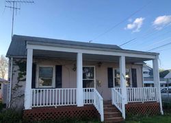 Pre-foreclosure Listing in ORCHARD AVE HUNTINGTON, WV 25704