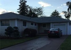  Knowles St, Plainview NY