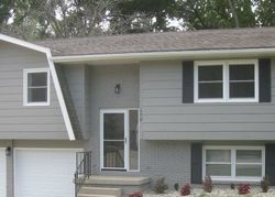 Pre-foreclosure in  S ACORN DR Decatur, IL 62521