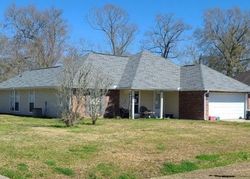 Pre-foreclosure in  N HENDERSON AVE Prairieville, LA 70769