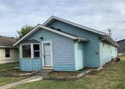 Pre-foreclosure Listing in PEARL ST WHITELAND, IN 46184