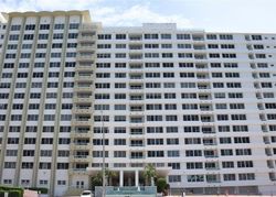 Pre-foreclosure in  COLLINS AVE  Miami Beach, FL 33140