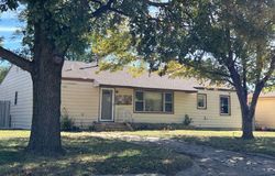 Pre-foreclosure in  N SEITZ ST Russell, KS 67665