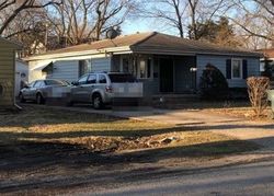 Pre-foreclosure in  W CENTER ST Decatur, IL 62526