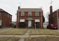 Pre-foreclosure in  FAIRMOUNT DR Detroit, MI 48205