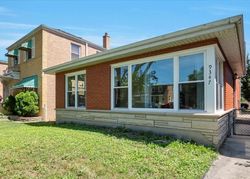 Pre-foreclosure in  S KING DR Chicago, IL 60619