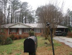 Pre-foreclosure in  SHERWOOD TRL Austell, GA 30168