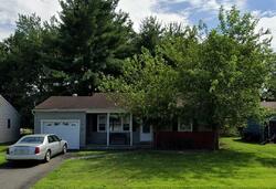 Pre-foreclosure in  CHAMBERLAIN DR Toms River, NJ 08757