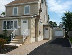 Pre-foreclosure Listing in WHEATLEY ST HEWLETT, NY 11557