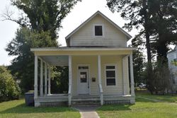 Pre-foreclosure in  W 17TH ST Lumberton, NC 28358