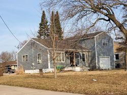 Pre-foreclosure in  N 11TH AVE Canton, IL 61520