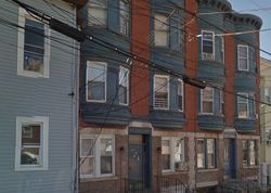  10th St R, Union City NJ