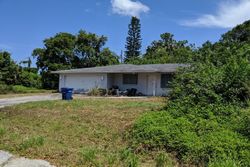 Pre-foreclosure in  GULL RD Venice, FL 34293