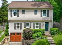 Pre-foreclosure in  WHEELER PARK AVE Fairfield, CT 06825