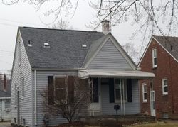 Pre-foreclosure Listing in ROSCOMMON ST HARPER WOODS, MI 48225