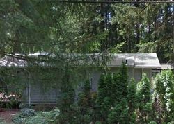 Pre-foreclosure in  WALUGA DR Lake Oswego, OR 97035