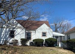 Pre-foreclosure in  ROSELAWN DR Indianapolis, IN 46226