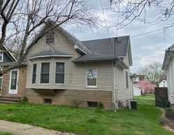 Pre-foreclosure in  WOODLAND AVE Marietta, OH 45750