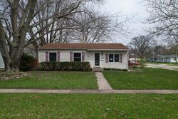 Pre-foreclosure Listing in LAKEVIEW DR ROCHELLE, IL 61068