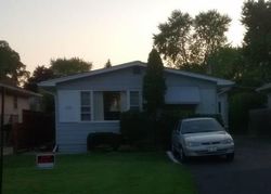 Pre-foreclosure Listing in KENMORE AVE ROUND LAKE, IL 60073