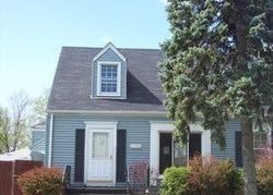 Pre-foreclosure Listing in STATE LINE AVE LANSING, IL 60438