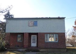 Pre-foreclosure Listing in BERKLEY RD GIBBSTOWN, NJ 08027