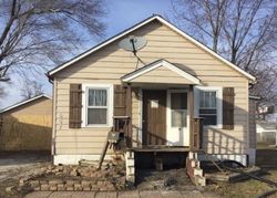 Pre-foreclosure in  9TH AVE W Milan, IL 61264