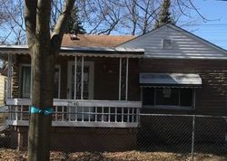 Pre-foreclosure Listing in SUPERIOR ST TRENTON, MI 48183