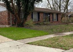 Pre-foreclosure in  LOST HOLLOW CT Florissant, MO 63031